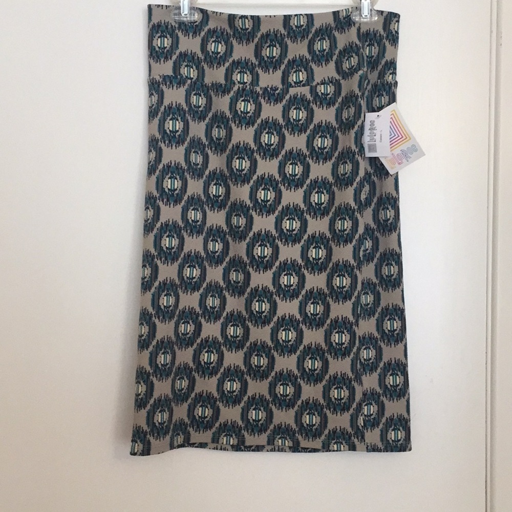 L Lularoe Cassie‎ Skirt